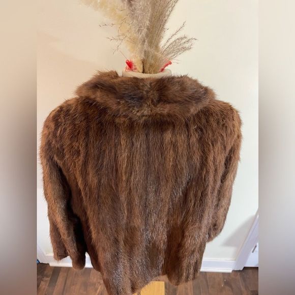 Vintage Muskrat fur coat | Woman’s vintage Muskrat fur coat | Vintage fur jacket - Picture 8 of 12